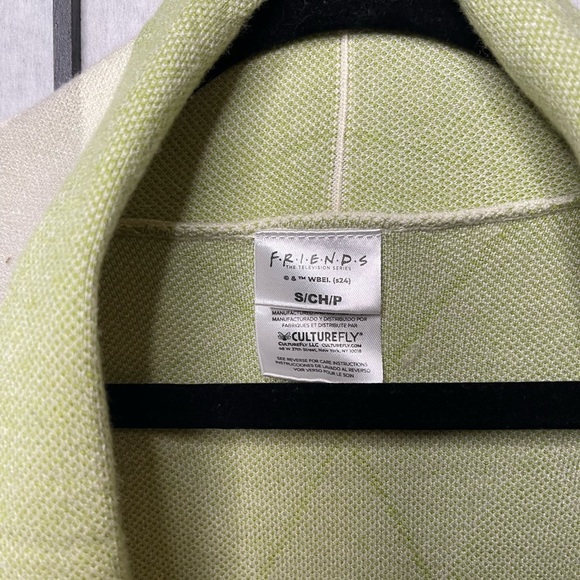 FRIENDS Argyle Cardigan with Embroidered Patch Small - Picture 5 of 6